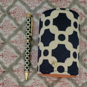 Starting pens and cup set